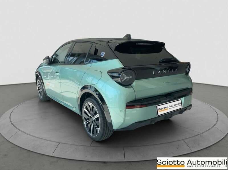 Usata Lancia Ypsilon 101 CV (74 kW) 2024 Verde giada Utilitaria
