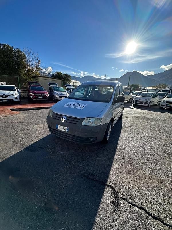 Usata VW Caddy Life 105 CV (77 kW) 2004 Grigio Monovolume