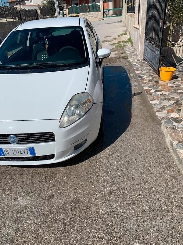 Usata Fiat Punto Sport 130 CV (95 kW) 2006 Bianco Utilitaria