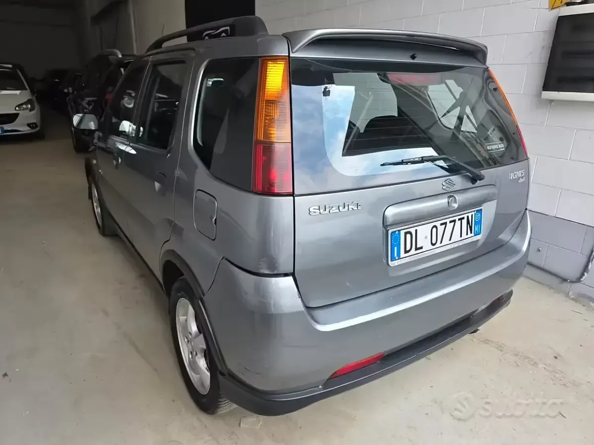 Second-hand Suzuki Ignis GL 99 CP (72 kW) 2007 Gri Hatchback