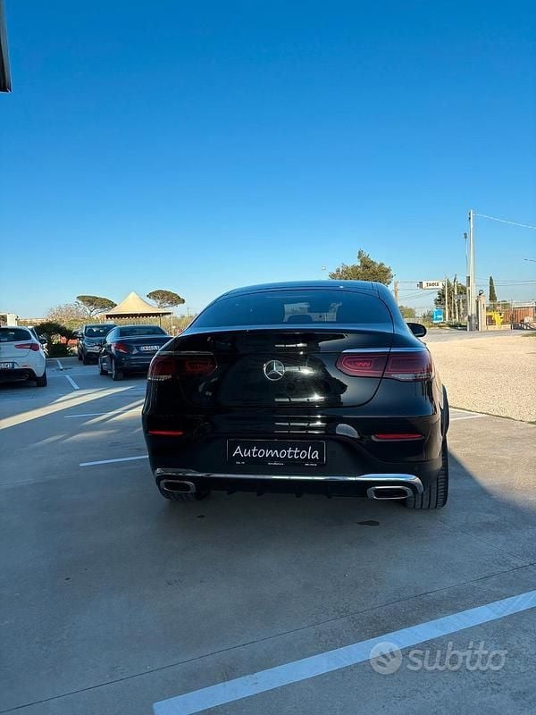Usata Mercedes GLC200 Premium 163 CV (119 kW) 2020 Nero SUV
