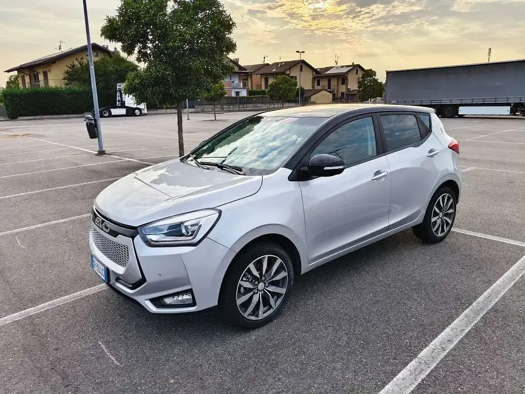 Usata EVO Evo 3 107 CV (78 kW) 2023 Argento SUV