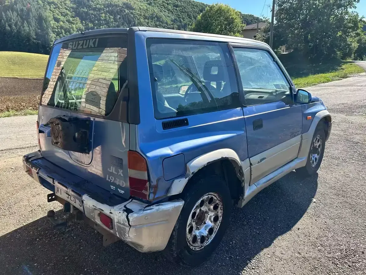 Usata Suzuki Vitara 75 CV (55 kW) 1998 Blu Station wagon