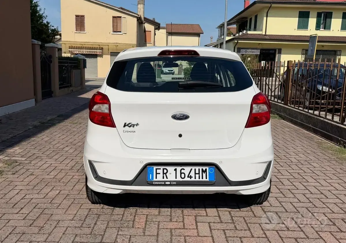 Usata Ford Ka Plus 71 CV (52 kW) 2018 Bianco Utilitaria