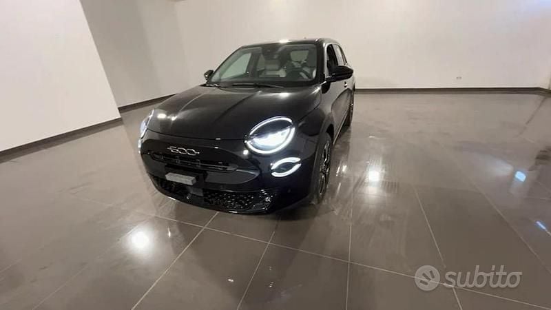 Nuova Fiat 600 La Prima 100 CV (73 kW) 2025 Nero SUV