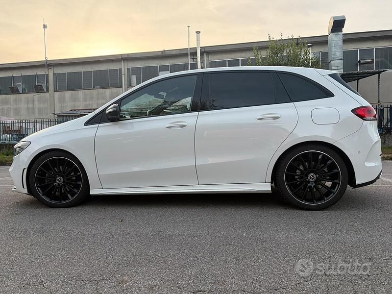 Usata Mercedes B200 163 CV (119 kW) 2019 Bianco Monovolume