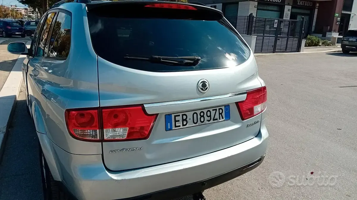 Usata SsangYong Kyron 141 CV (103 kW) 2010 Grigio SUV