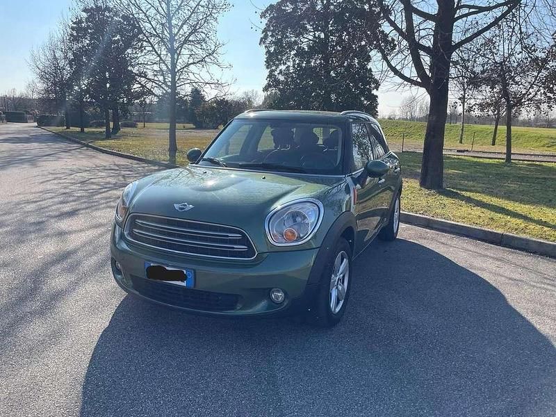 Usata Mini Cooper D Countryman Business 111 CV (81 kW) 2016 Verde SUV