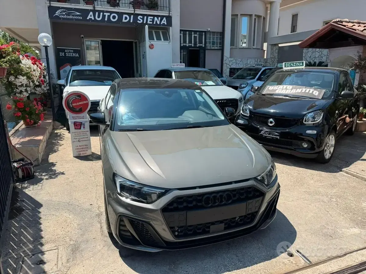 Usata Audi A1 116 CV (85 kW) 2024 Grigio SUV