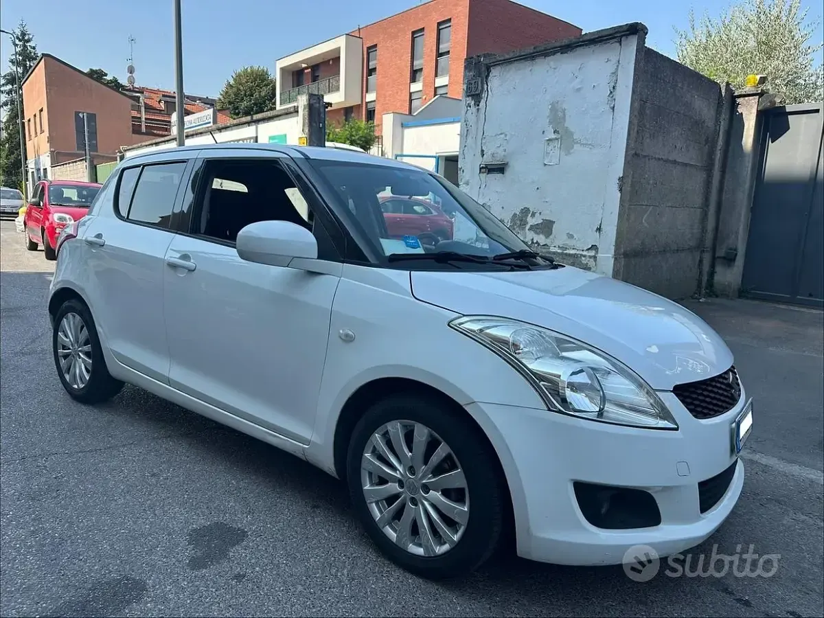 Usata Suzuki Swift GL 94 CV (69 kW) 2012 Bianco Utilitaria