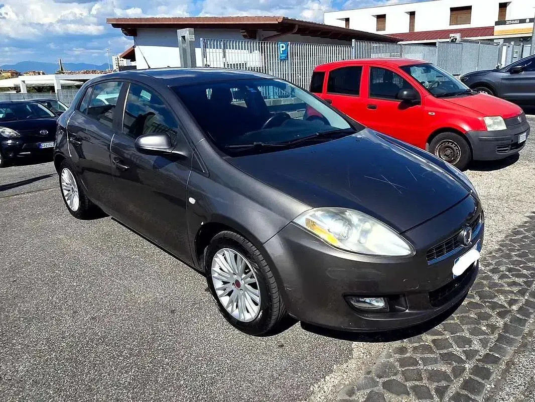 Usata Fiat Bravo Dynamic 90 CV (66 kW) 2009 Grigio Utilitaria