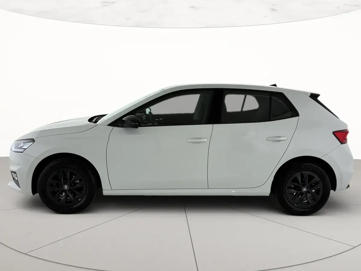 Usata Skoda Fabia Selection 80 CV (58 kW) 2025 Bianco luna metallizzato Utilitaria