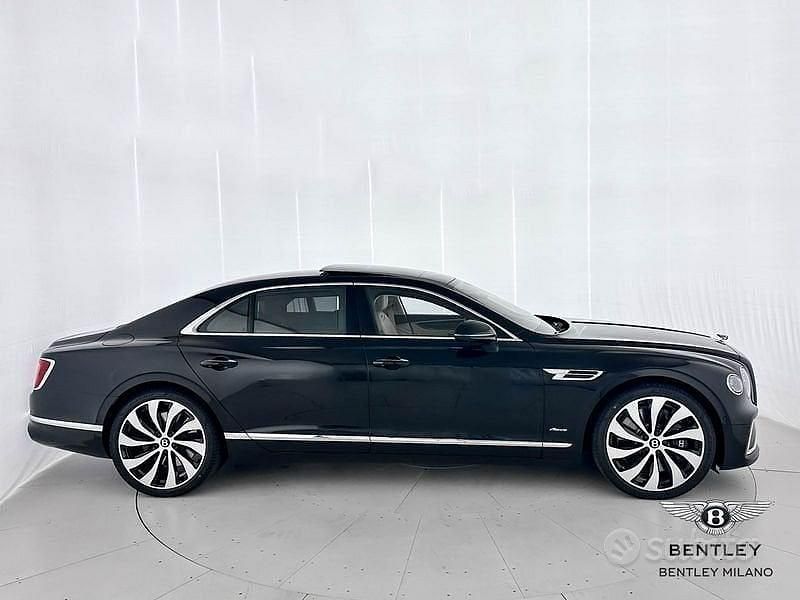 Nuova Bentley Flying Spur 680 CV (500 kW) 2025 Nero Berlina