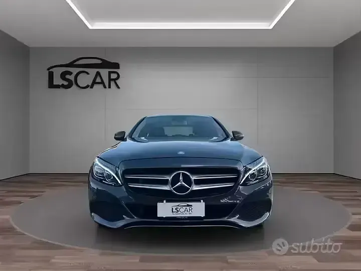 Usata Mercedes C220 170 CV (125 kW) 2015 Grigio Berlina