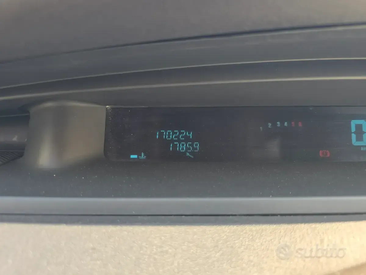 Usata Renault Scenic E-Tech 2006 Grigio Utilitaria