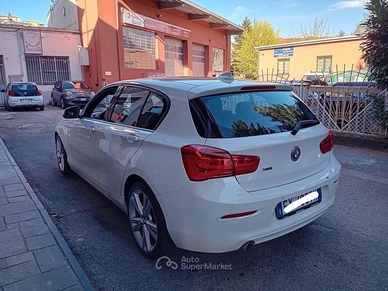 Usata BMW 118 150 CV (110 kW) 2015 Bianco Utilitaria
