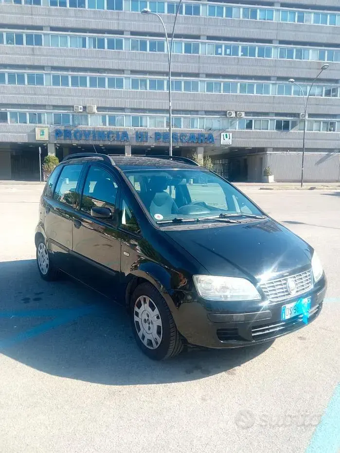 Usata Fiat Idea 80 CV (58 kW) 2008 Nero Monovolume