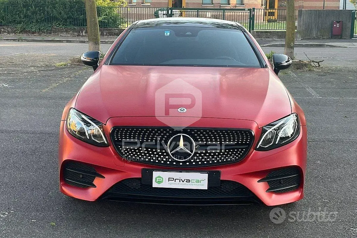 Usata Mercedes E220 194 CV (142 kW) 2019 Rosso Coupé