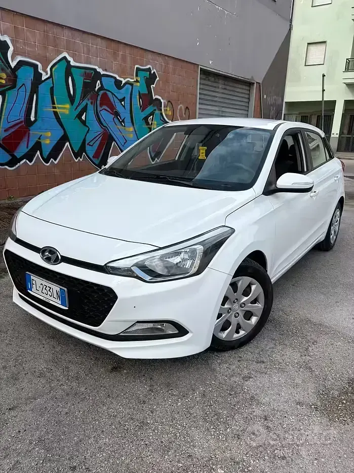 Usado Hyundai i20 GO! 75 HP (55 kW) 2017 Branco Citadino