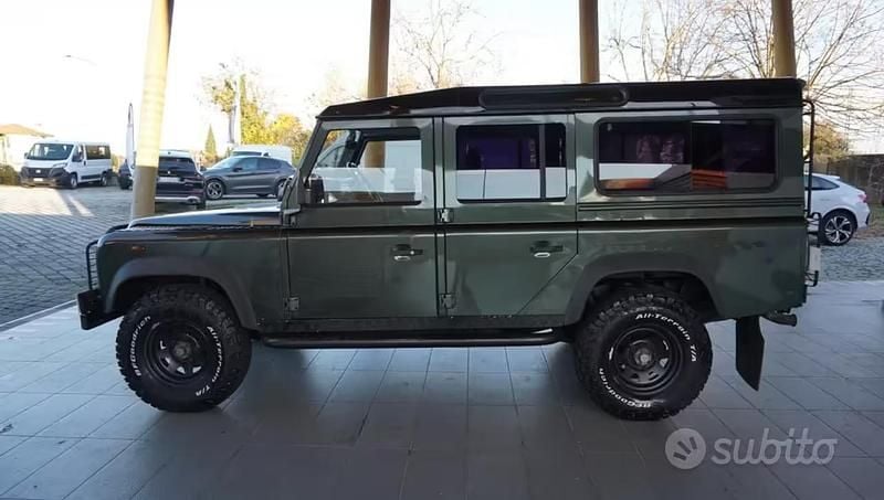 Usata Land Rover Defender S 122 CV (89 kW) 2005 Verde SUV