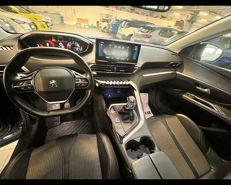 Usata Peugeot 3008 Allure 131 CV (96 kW) 2022 Grigio SUV