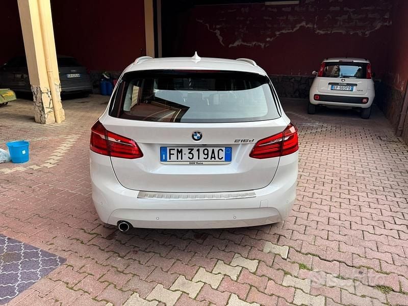 Usata BMW 216 Active Tourer Luxury Line 116 CV (85 kW) 2017 Bianco Monovolume