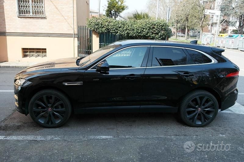 Usata Jaguar F-Pace Prestige 300 CV (220 kW) 2018 Nero SUV