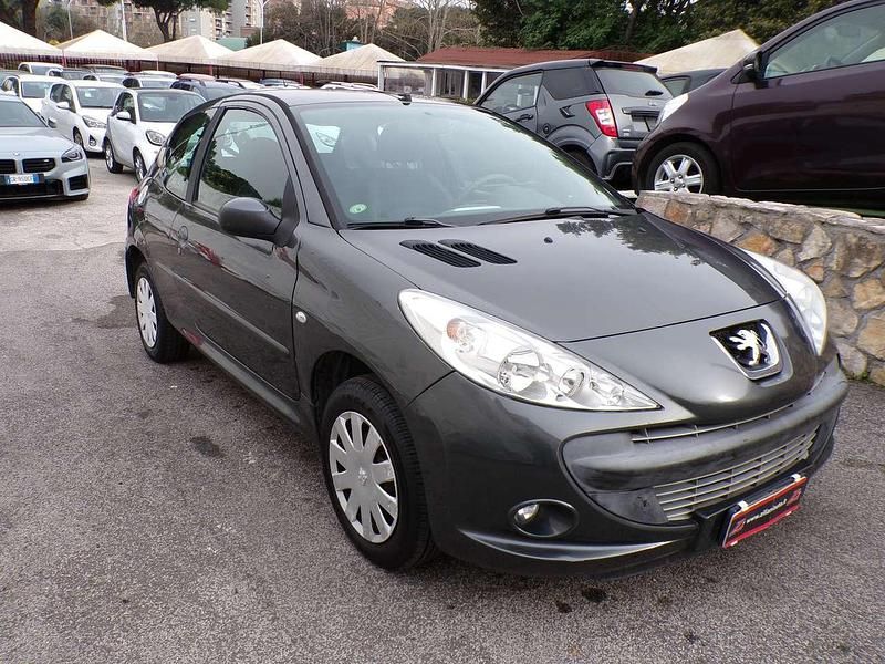 Begagnad Peugeot 206 60 HK (44 kW) 2012 Grå Sedan