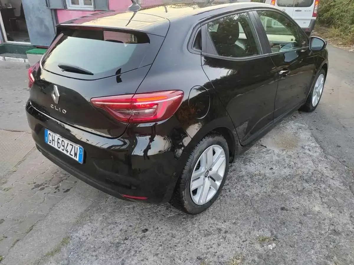 Usata Renault Clio V Techno 101 CV (74 kW) 2022 Nero Berlina