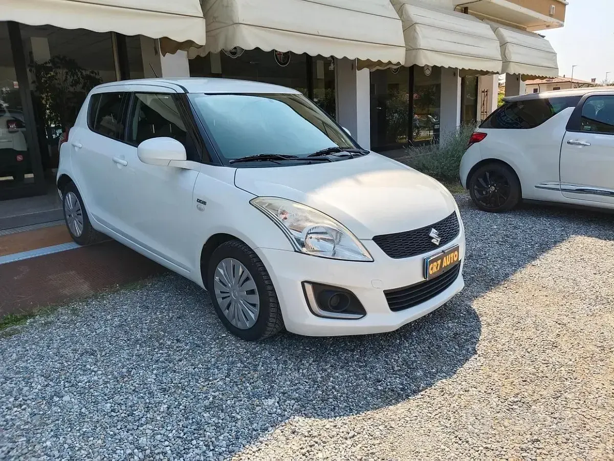 Usata Suzuki Swift Cool 75 CV (55 kW) 2015 Bianco Utilitaria