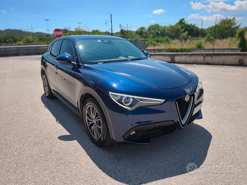 Usata Alfa Romeo Stelvio 179 CV (131 kW) 2018 Blu SUV