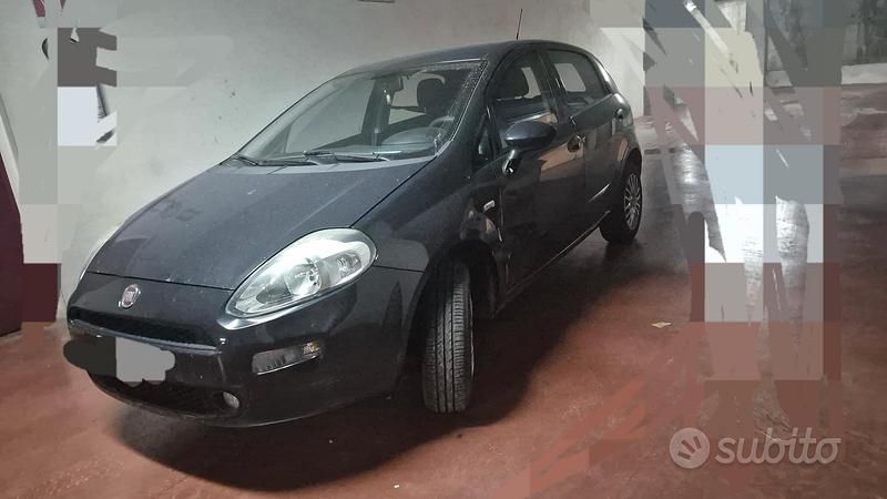 Usata Fiat Punto 2017 Blu Utilitaria
