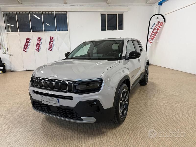Nuova Jeep Avenger Summit 101 CV (74 kW) 2025 Grigio SUV