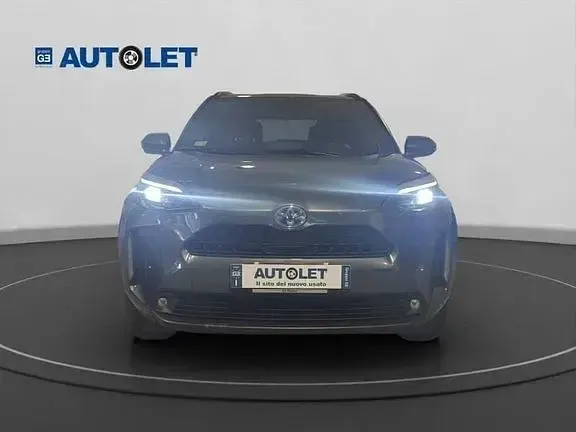 Usata Toyota Yaris Cross Trend 116 CV (85 kW) 2023 Grigio SUV
