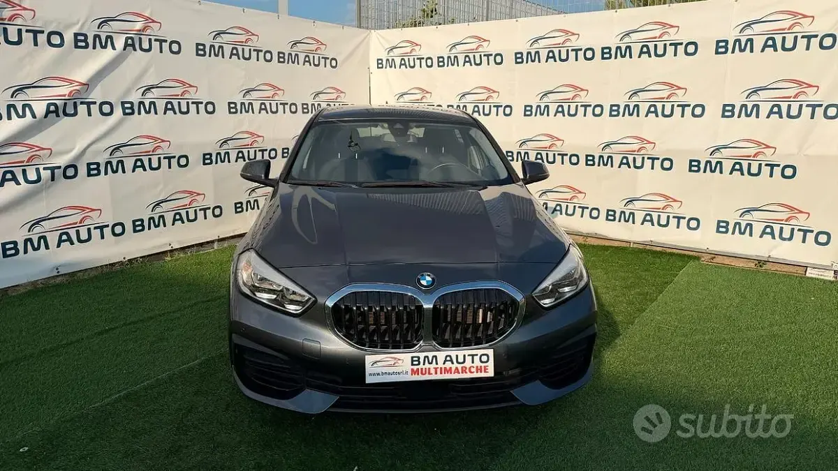 Usata BMW 116 Sport Line 116 CV (85 kW) 2020 Grigio Utilitaria