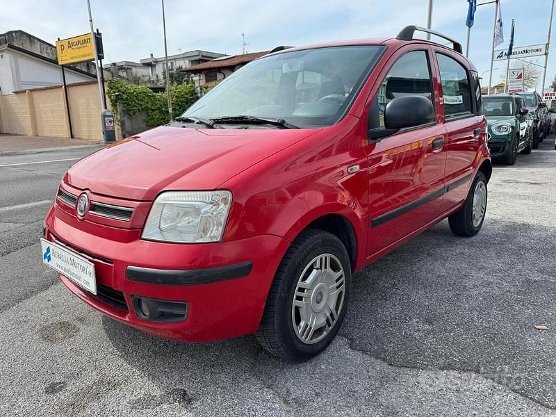 Usata Fiat Panda Dynamic 60 CV (44 kW) 2009 Rosso Utilitaria