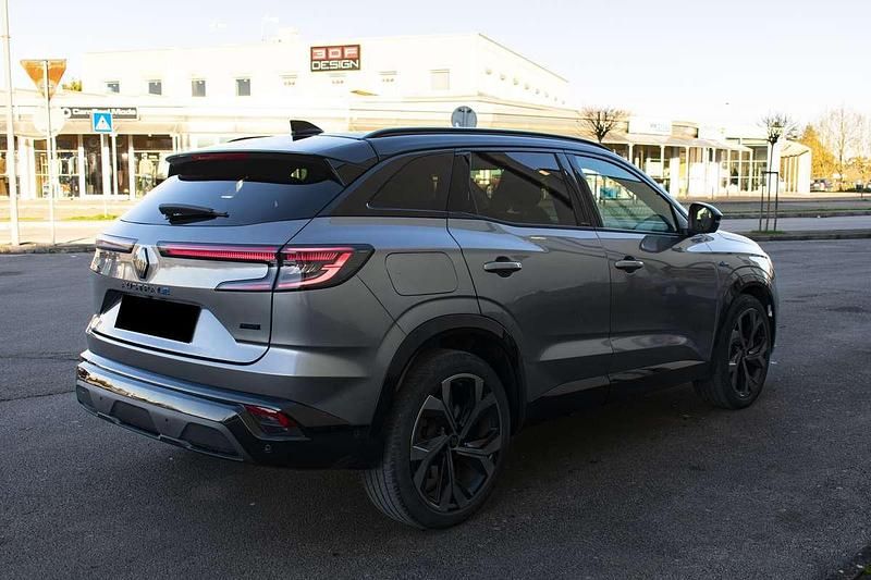 Usata Renault Austral Techno Esprit Alpine 200 CV (147 kW) 2023 Grigio SUV