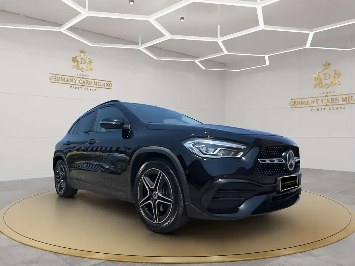 Usata Mercedes GLA200 AMG 150 CV (110 kW) 2022 Nero SUV