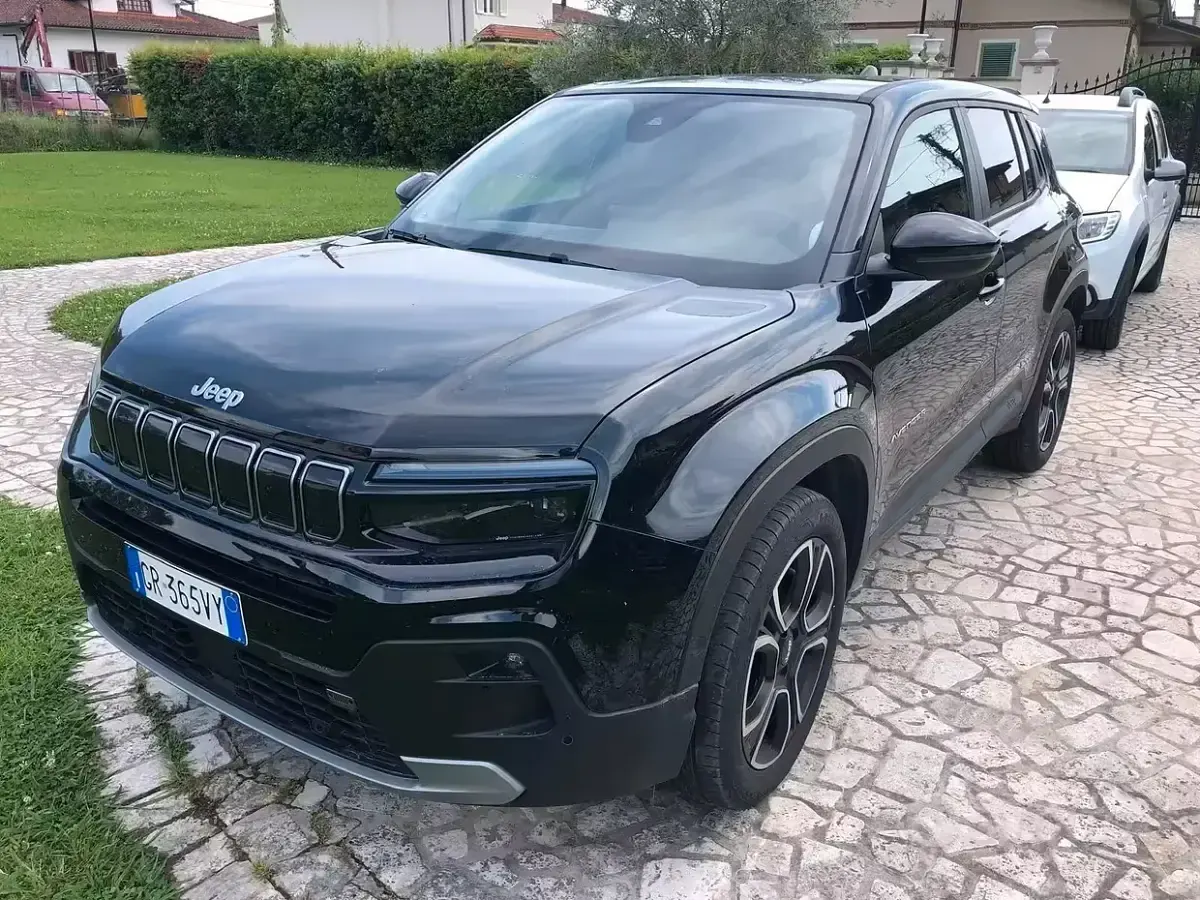 Usata Jeep Avenger Summit 101 CV (74 kW) 2024 Nero SUV