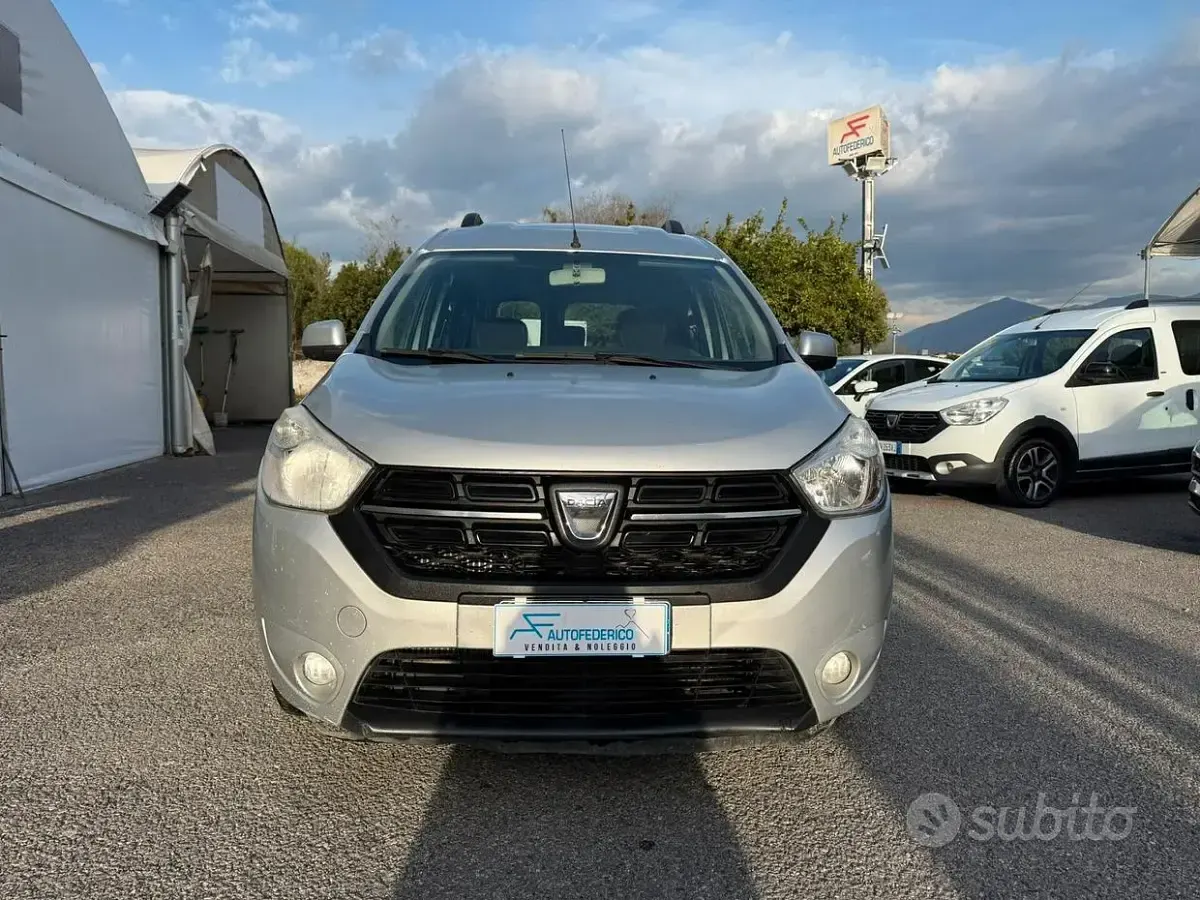 Usata Dacia Dokker Lauréate 75 CV (55 kW) 2018 Grigio Monovolume