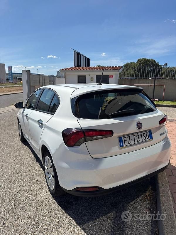 Usata Fiat Tipo Lounge 95 CV (69 kW) 2019 Bianco Berlina