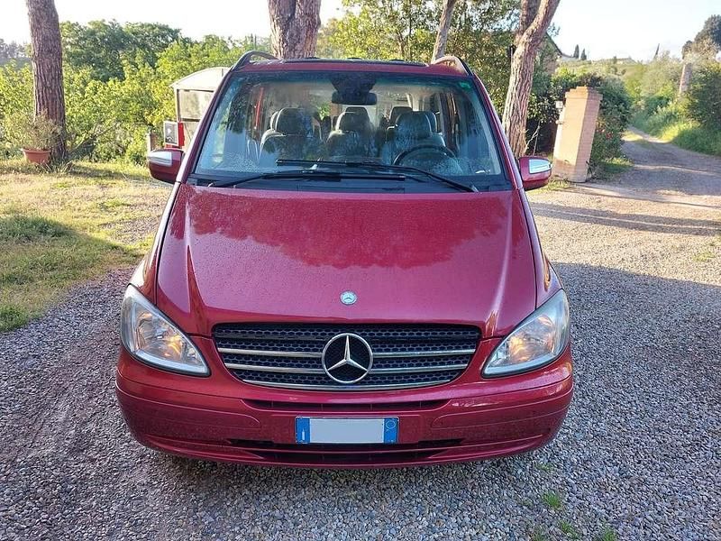 Usata Mercedes Viano 150 CV (110 kW) 2010 Rosso Monovolume