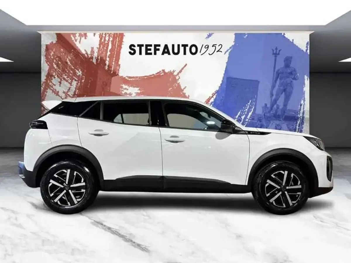 Nuova Peugeot 2008 Style 102 CV (75 kW) 2026 Bianco okenite SUV