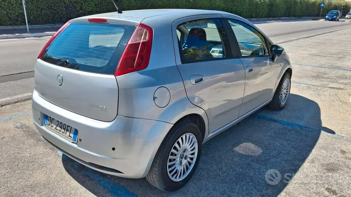 Usata Fiat Grande Punto 65 CV (47 kW) 2006 Grigio Utilitaria