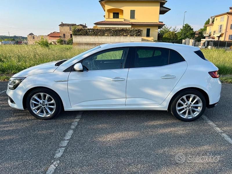 Usata Renault Mégane IV Intens 110 CV (80 kW) 2017 Bianco Berlina