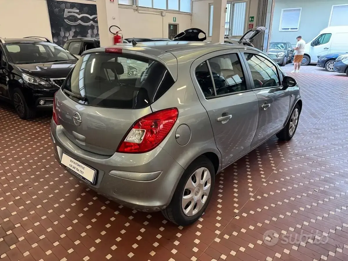 Usata Opel Corsa Sport 86 CV (63 kW) 2013 Grigio Utilitaria