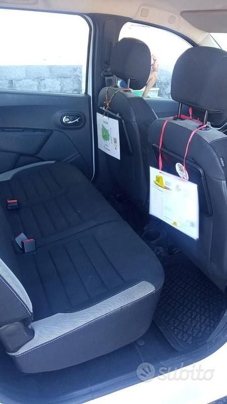 Usata Dacia Lodgy Stepway 95 CV (69 kW) 2022 Bianco Monovolume