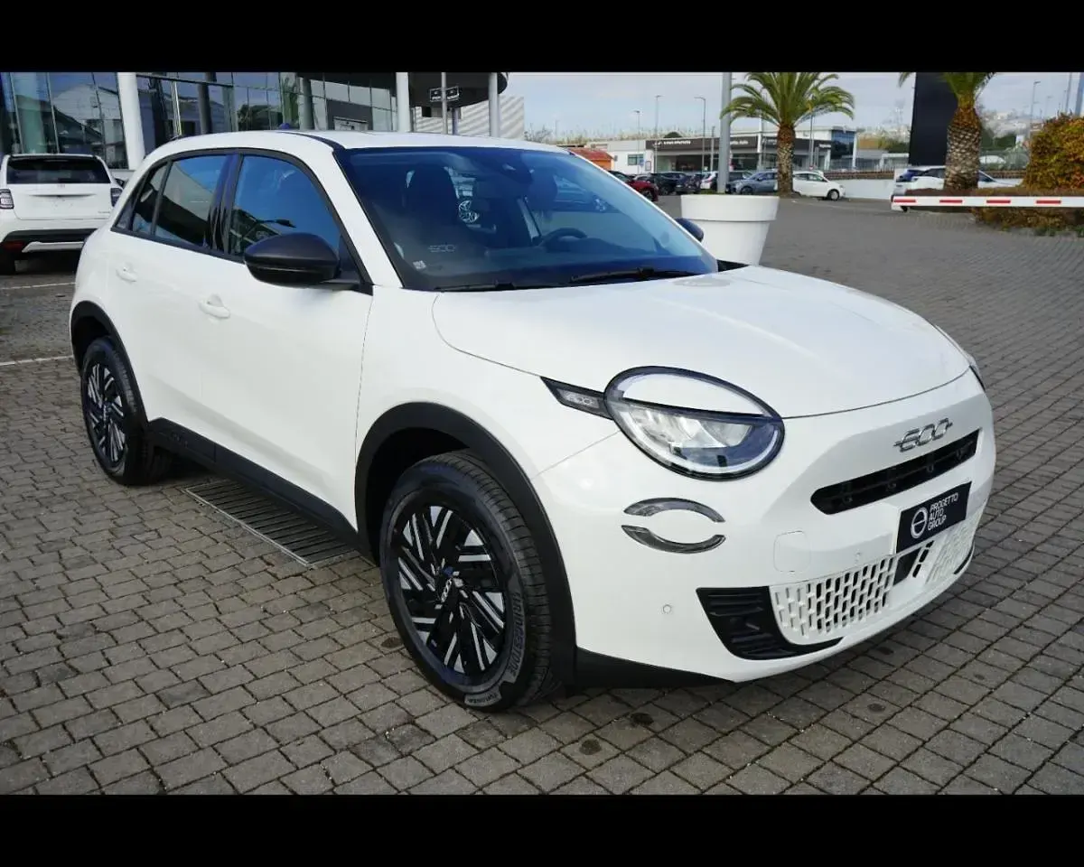 Nuova Fiat 600 110 CV (80 kW) 2025 Bianco SUV