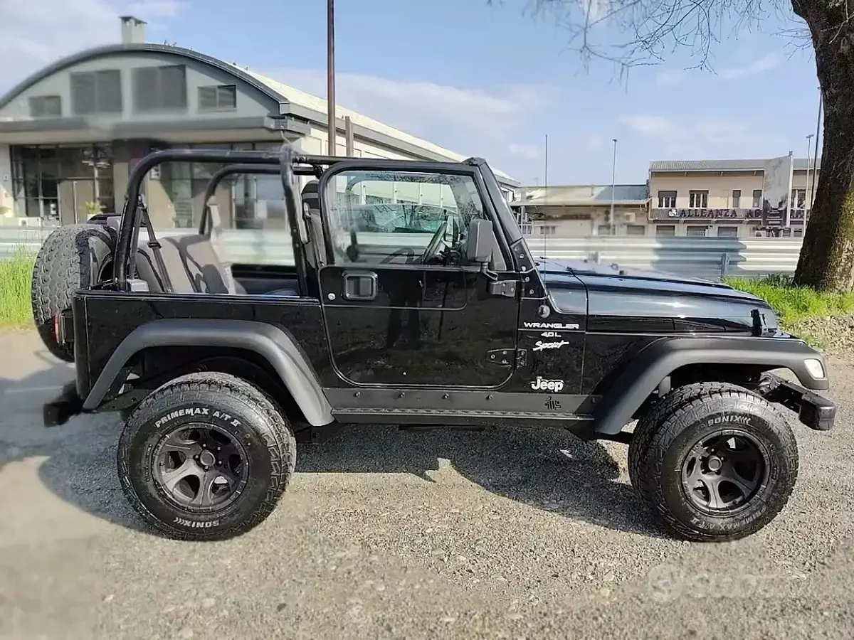 Usata Jeep Wrangler Sport 177 CV (130 kW) 2000 SUV