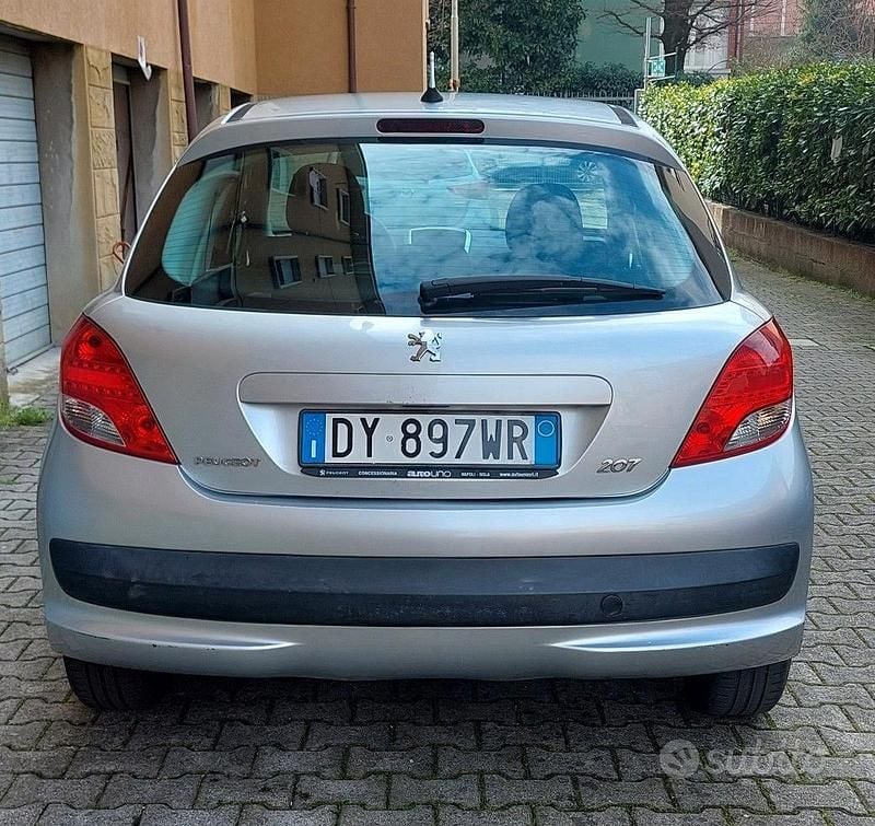 Usata Peugeot 207 68 CV (50 kW) 2009 Grigio Utilitaria